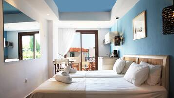 Studio, 1 Bedroom | Frette Italian sheets, premium bedding, down duvets, Tempur-Pedic beds