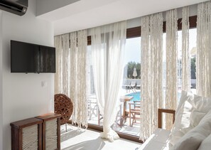 Deluxe Apartment, 2 Bedrooms | Frette Italian sheets, premium bedding, down comforters - Mika Villas & Suites (Hersonissos)