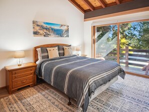 4 sovrum, skrivbord, strykjärn/strykbräda och gratis wi-fi