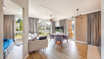 Apartament (4) | Living area | Flat-screen TV