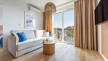 Apartament (15) | Living area | Flat-screen TV