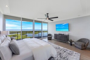 4 habitaciones, tabla de planchar con plancha, wifi y ropa de cama