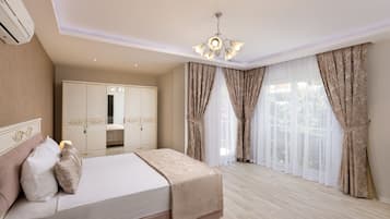 Luxury Apartment | 1 bedroom, blackout curtains, soundproofing, iron/ironing board