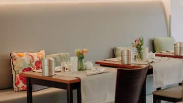 Tägliches inbegriffenes Frühstücksbuffet