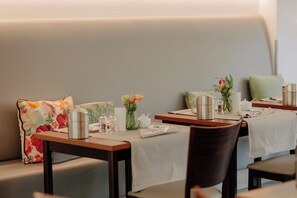 Tägliches inbegriffenes Frühstücksbuffet