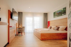 Superior Double Room | Hypo-allergenic bedding, desk, laptop workspace, blackout drapes - INSIDE Nordhorn by Hackmann (Nordhorn)