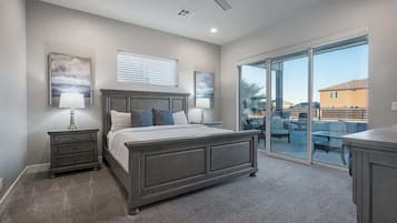 5 室のベッドルーム、デスク、アイロン / アイロン台、WiFi (無料)