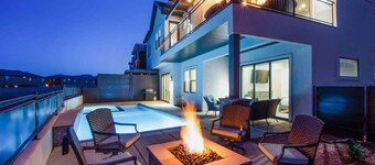 61-62| 2 Homes Duplex in Ocotillo Springs with Private Pool