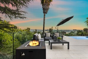 Terrace/patio - Maravilla - Spanish Contemporary Modern with Panoramic Skyline Views (Los Angeles)