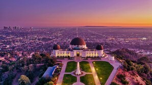 A large building with two domes, surrounded by a well-maintained garden and a cityscape in the background. - Stylish Sherman Oaks Townhouse W/ 3 Master Suites (Van Nuys)