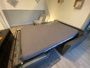 1 habitación, escritorio, tabla de planchar con plancha y wifi gratis 