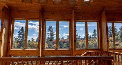 Beautiful Home, Great Forest View, Game Room