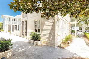 Exterior - Beachside Designer Seaside Cottage with Gulf View and 1 Minute to Gulf (Santa Rosa Beach)