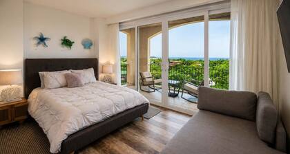 Ocean Views, Rooftop Terrace & Resort Pools