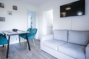 Smart TV 32 polegadas com canais a cabo