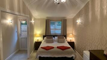 1 chambre, fer et planche Ă repasser, Wi-Fi, draps fournis