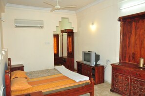 Room - NAKHRALI DHANI VILLAGE RESOTR LLP (Indore)