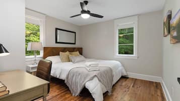 2 bedrooms, desk, iron/ironing board, travel cot