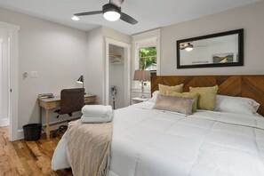 2 chambres, fer et planche à repasser, Wi-Fi, draps fournis