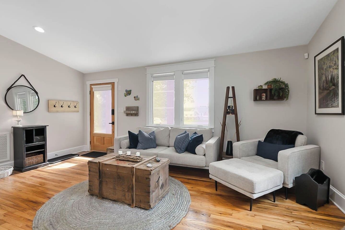 Smart TV, fireplace, offices