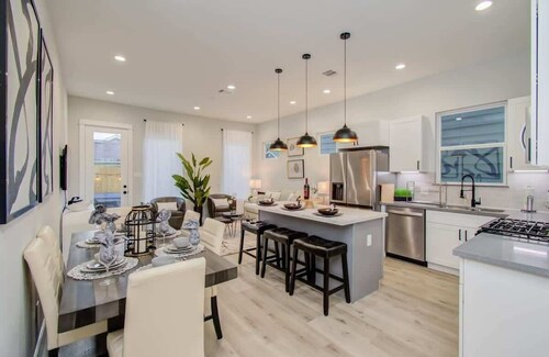 Heart of Houston - Modern 3BD Open-Concept