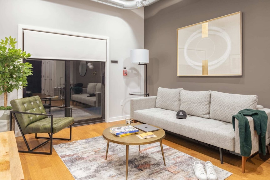 Sosuite | 1br Apt W W/d, Shared Roofdeck - Upper Darby, PA