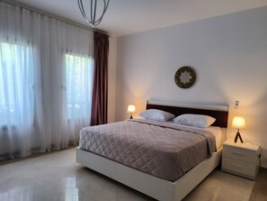 3 Schlafzimmer, Bügeleisen/Bügelbrett, WLAN, Bettwäsche