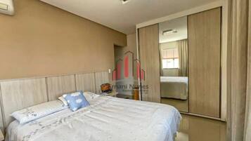 2 quartos, ferros/tábuas de passar roupa, Wi-Fi de cortesia