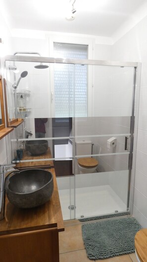 Hair dryer, towels, toilet paper - Maison au Calme (Ambert)