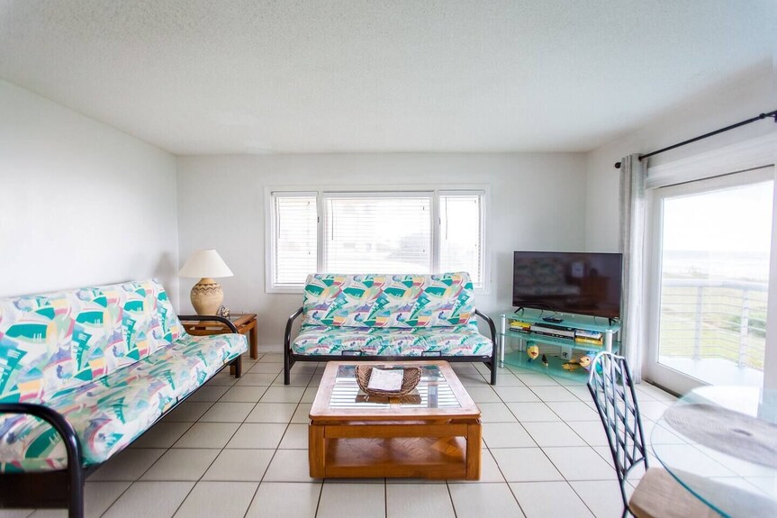 2nd Floor Beach Condo - Cocoa Beach, FL