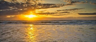 2nd floor beach condo