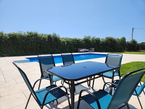 Piscina externa sazonal