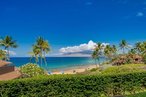 Condo, 2 Bedrooms | Beach - Makena Surf, #c-103 2 Bedroom Condo by RedAwning (Kihei)