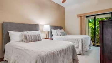 Condo, 2 Bedrooms