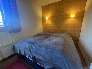1 bedroom - 20m from ski slopes, 3rd floor, view ski slopes, balcony, parking, tv, ski locker, 32m² (Méribel - Les Allues)