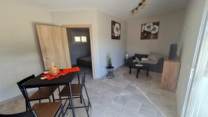 Departamento Confort | Área de sala de estar | Smart TV
