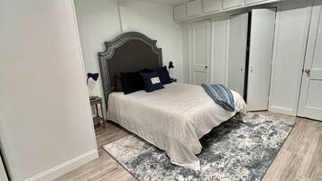 3 chambres, fer et planche à repasser, Wi-Fi, draps fournis