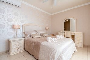 3 bedrooms, WiFi, bed sheets