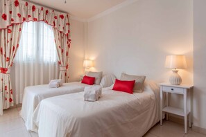 3 bedrooms, WiFi, bed sheets