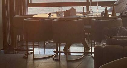 LUXURY Duplex 430m2 180° Sea/Bay View, Family-friendly, 1 minute far from beach