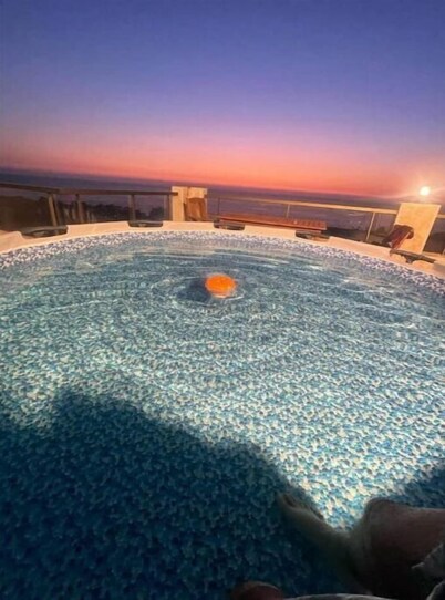 LUXURY Duplex 430m2 180° Sea/Bay View, Family-friendly, 1 minute far from beach
