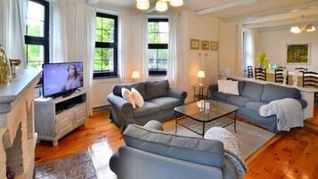 TV connectée, cheminée