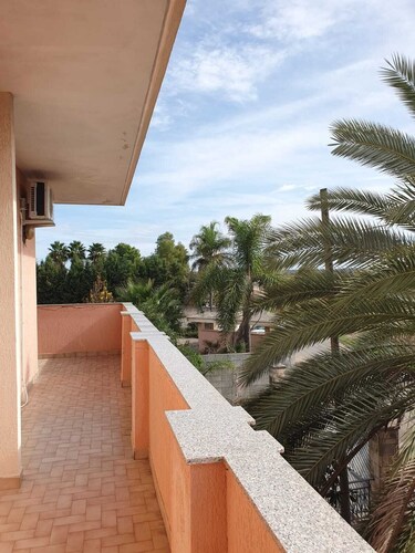 Cozy, warm and in a strategic neighborhood