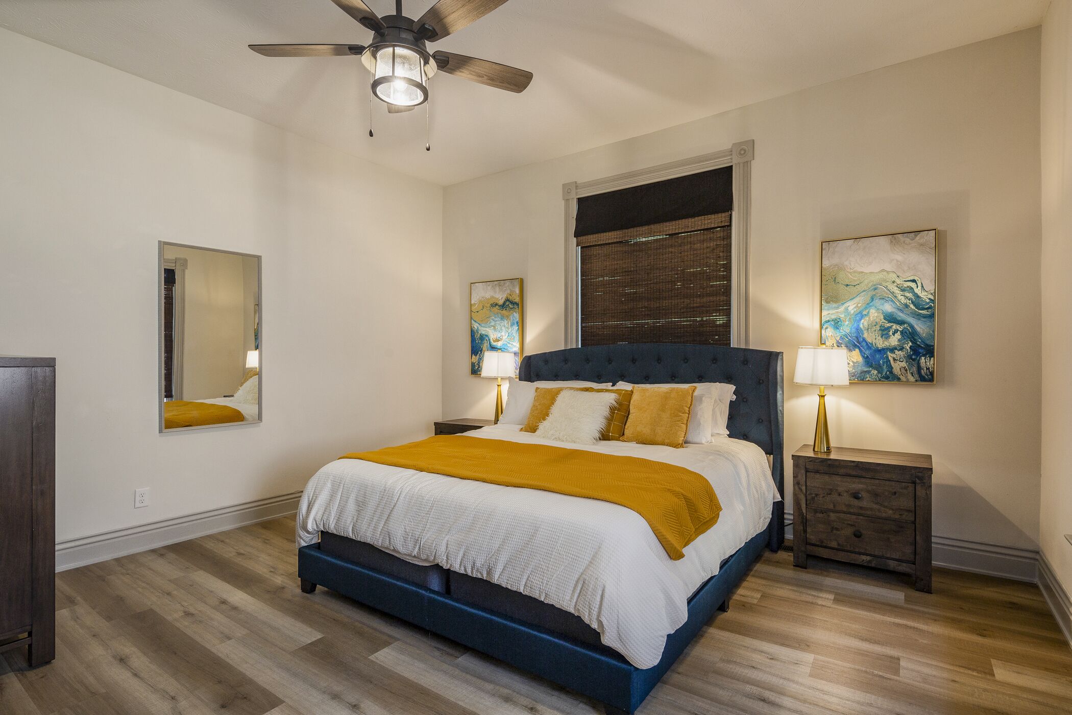 4 soverom, strykejern/-brett, wi-fi og sengetøy