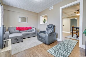 Apartment (2 Bedrooms) | Front of property