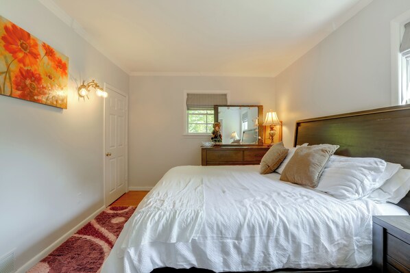 House (2 Bedrooms) | Interior