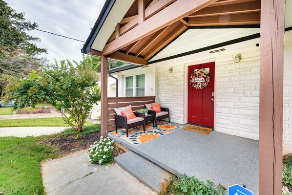 House (4 Bedrooms) | Front of property