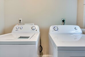 單棟房屋 (4 Bedrooms) | 內部