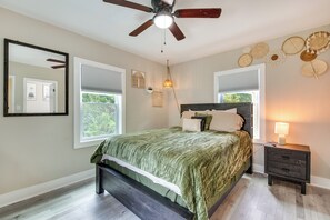 House (4 Bedrooms) | Interior - Updated Atlanta Home ~ 5 Mi to Downtown! (Atlanta)