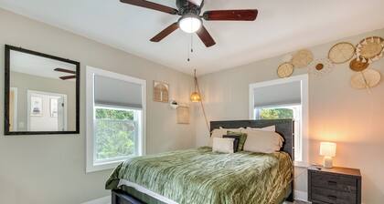 Updated Atlanta Home ~ 5 Mi to Downtown!